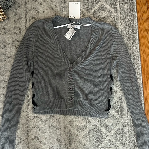 super soft grey cardigan size xs with crossed ribbon on sides - Picture 1 of 6